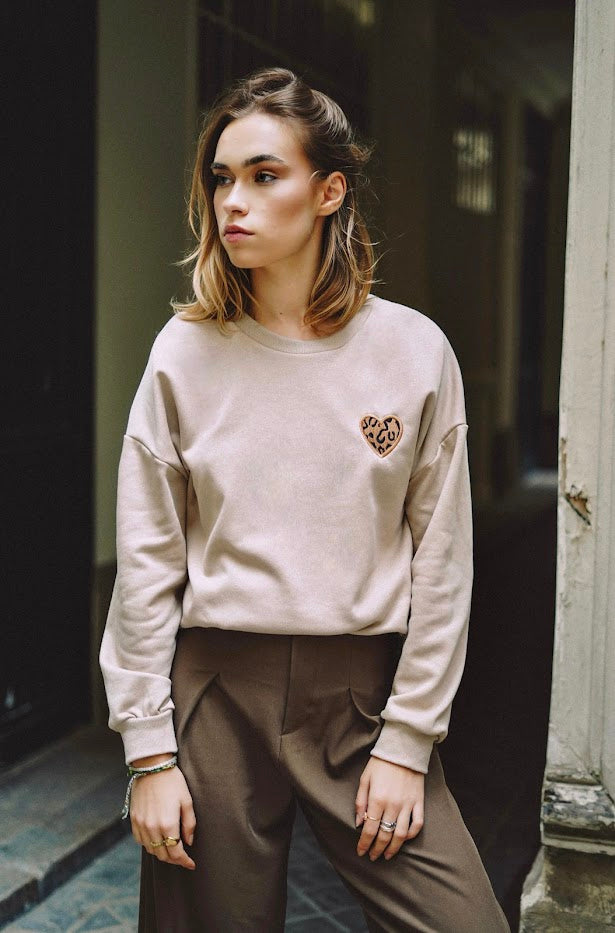 Leopard Heart Embroidery Sweatshirt