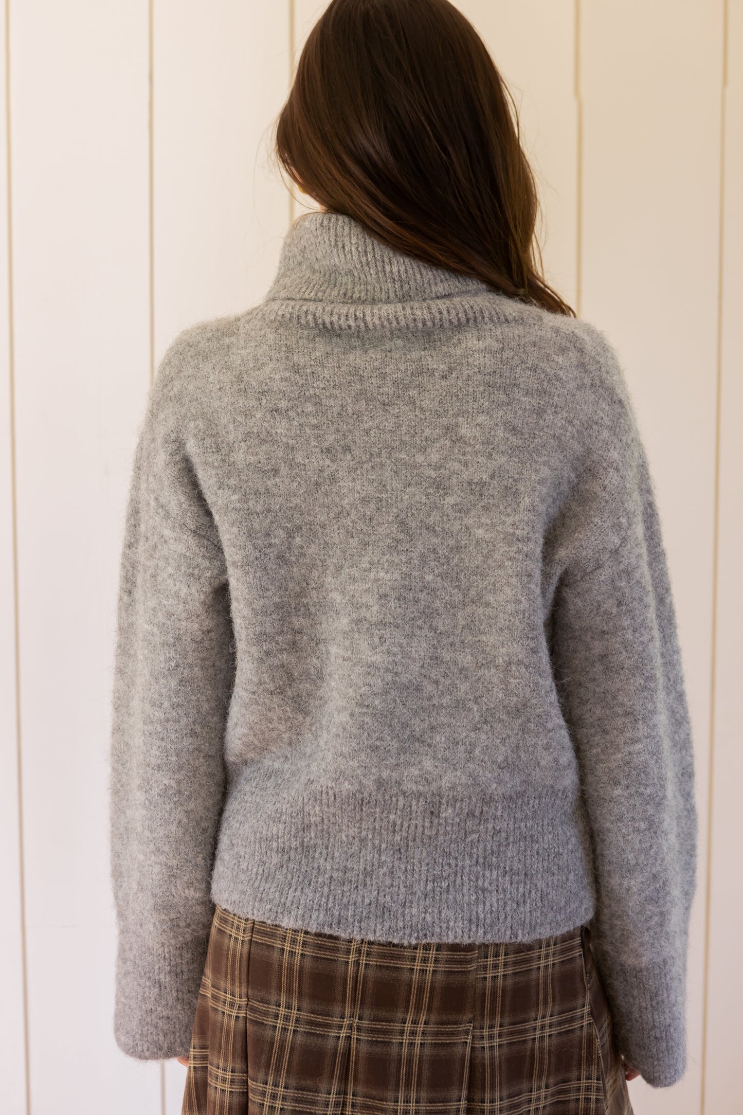 DAPHNE SWEATER