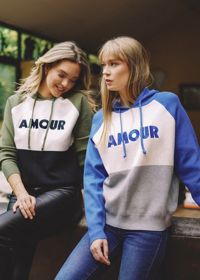 LOVE knitted sweatshirt