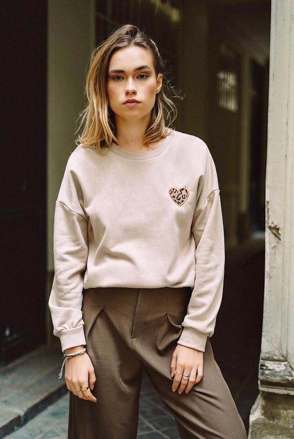 Leopard Heart Embroidery Sweatshirt