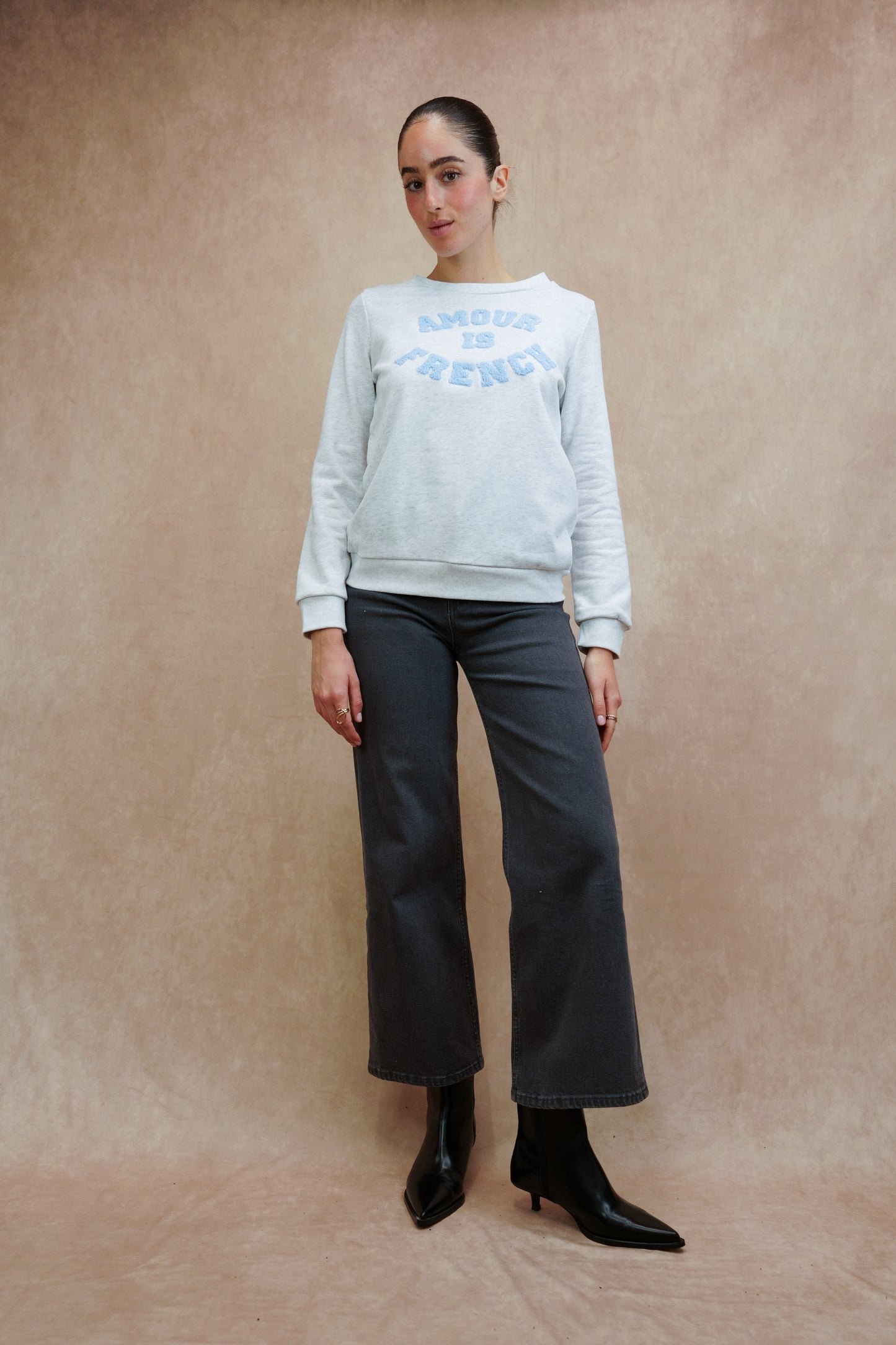 Sweat "AMOUR IS FRENCH"