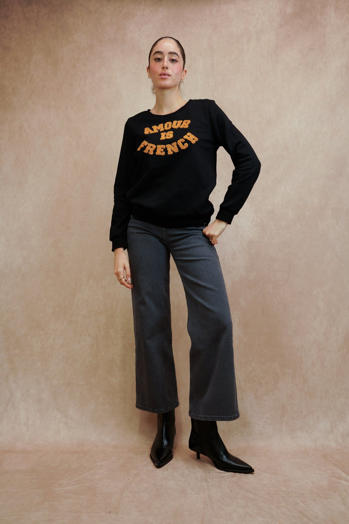 Sweat "AMOUR IS FRENCH"