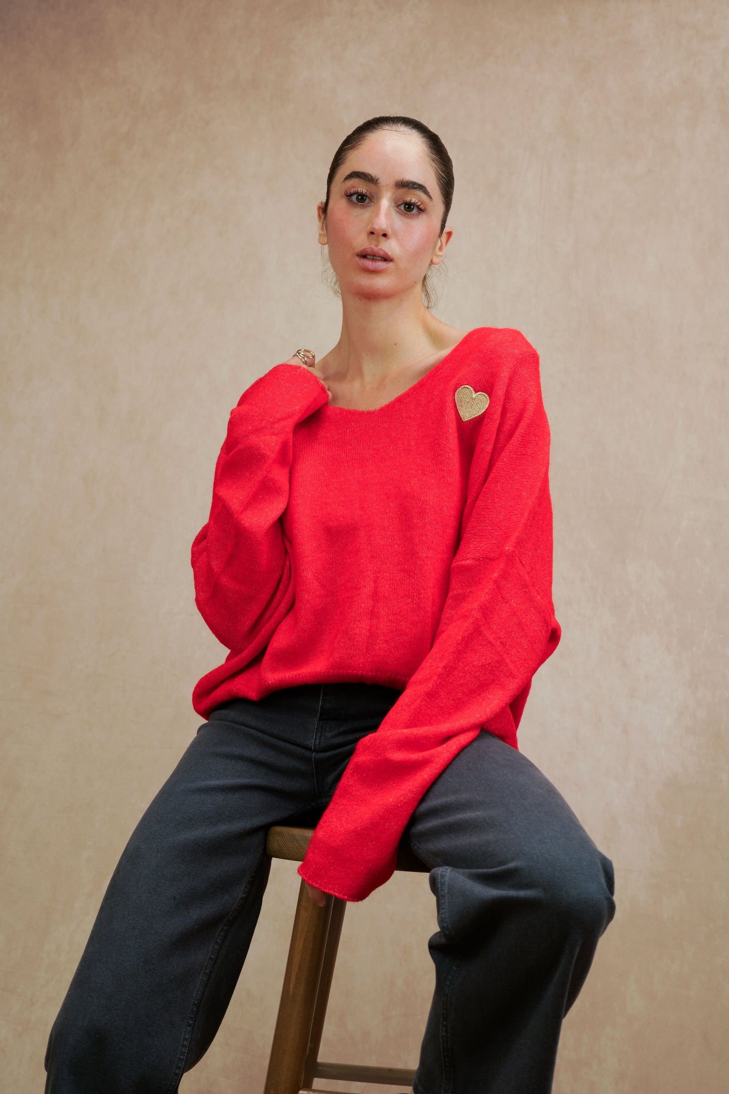 V-neck sweater with “Heart” embroidery