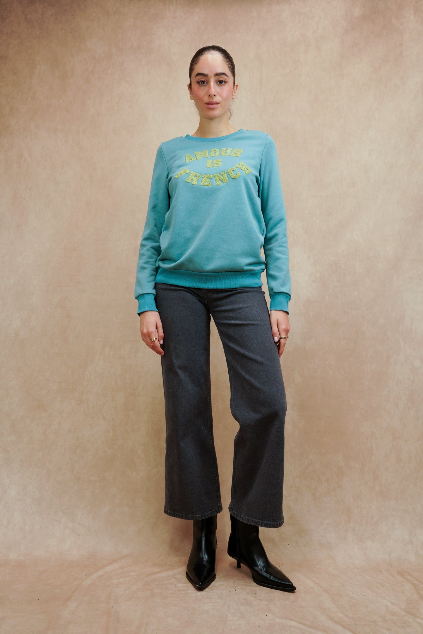 Sweat "AMOUR IS FRENCH"