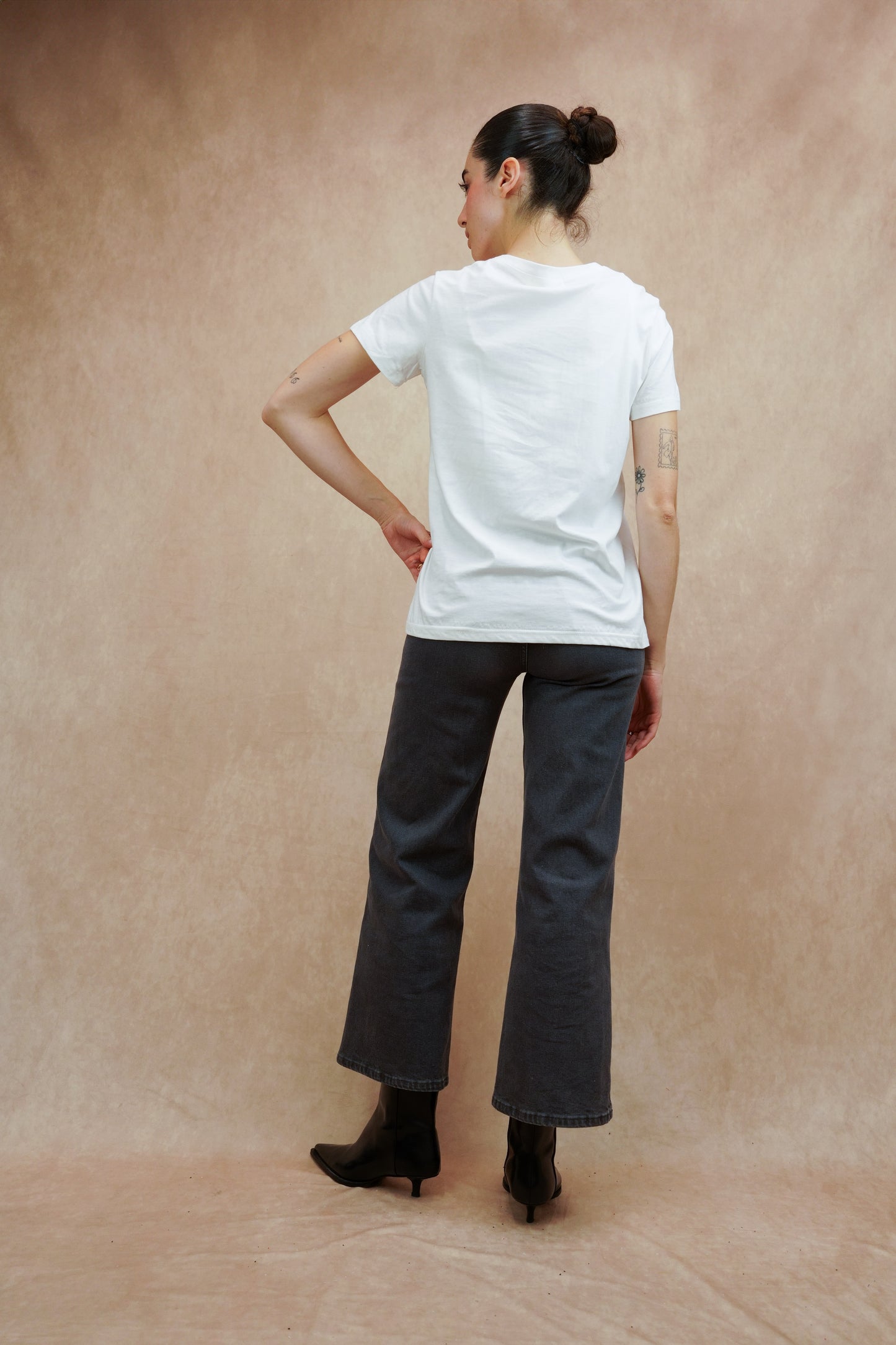 “HEART” embroidery T-shirt