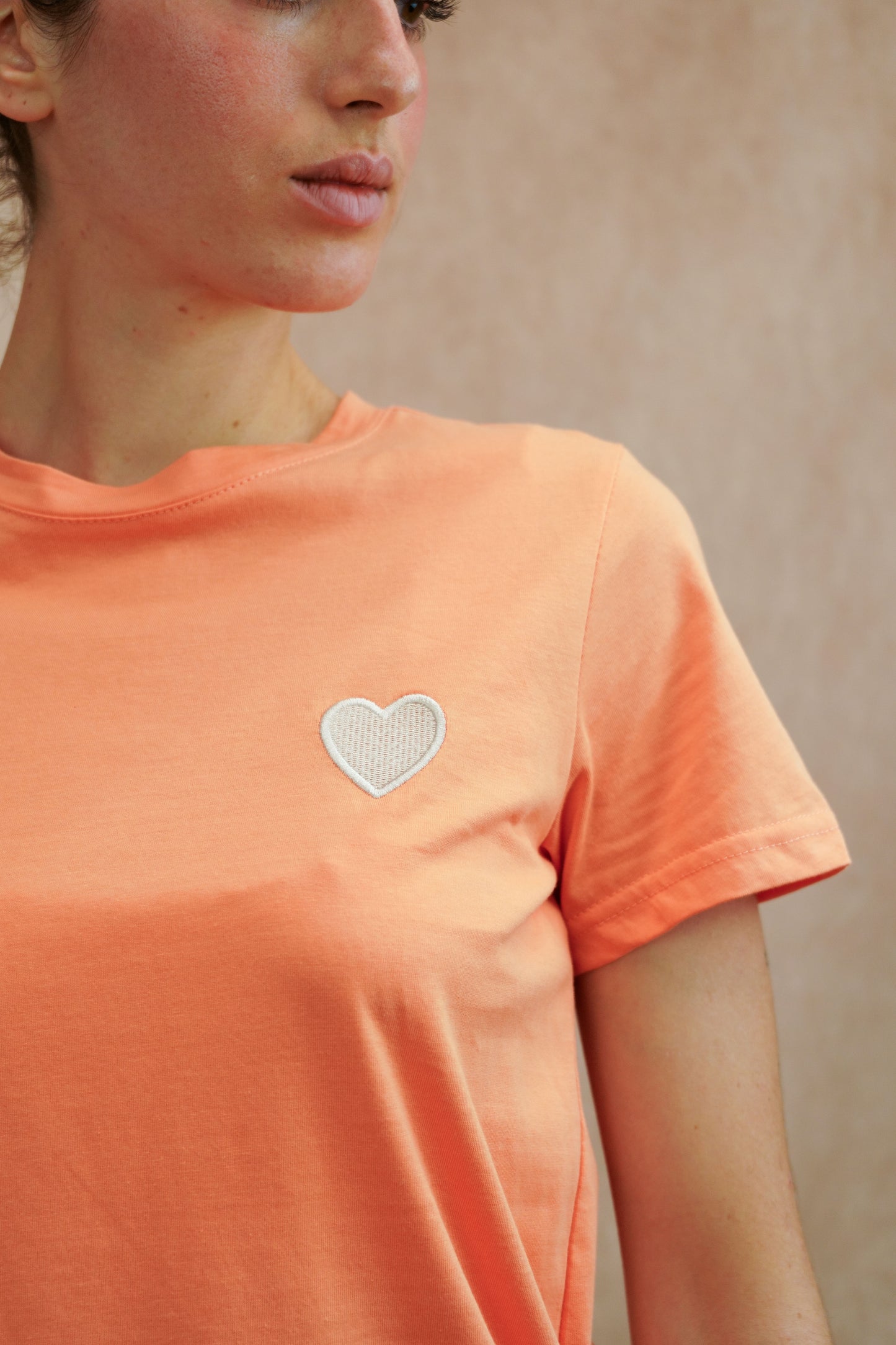 “HEART” embroidery T-shirt