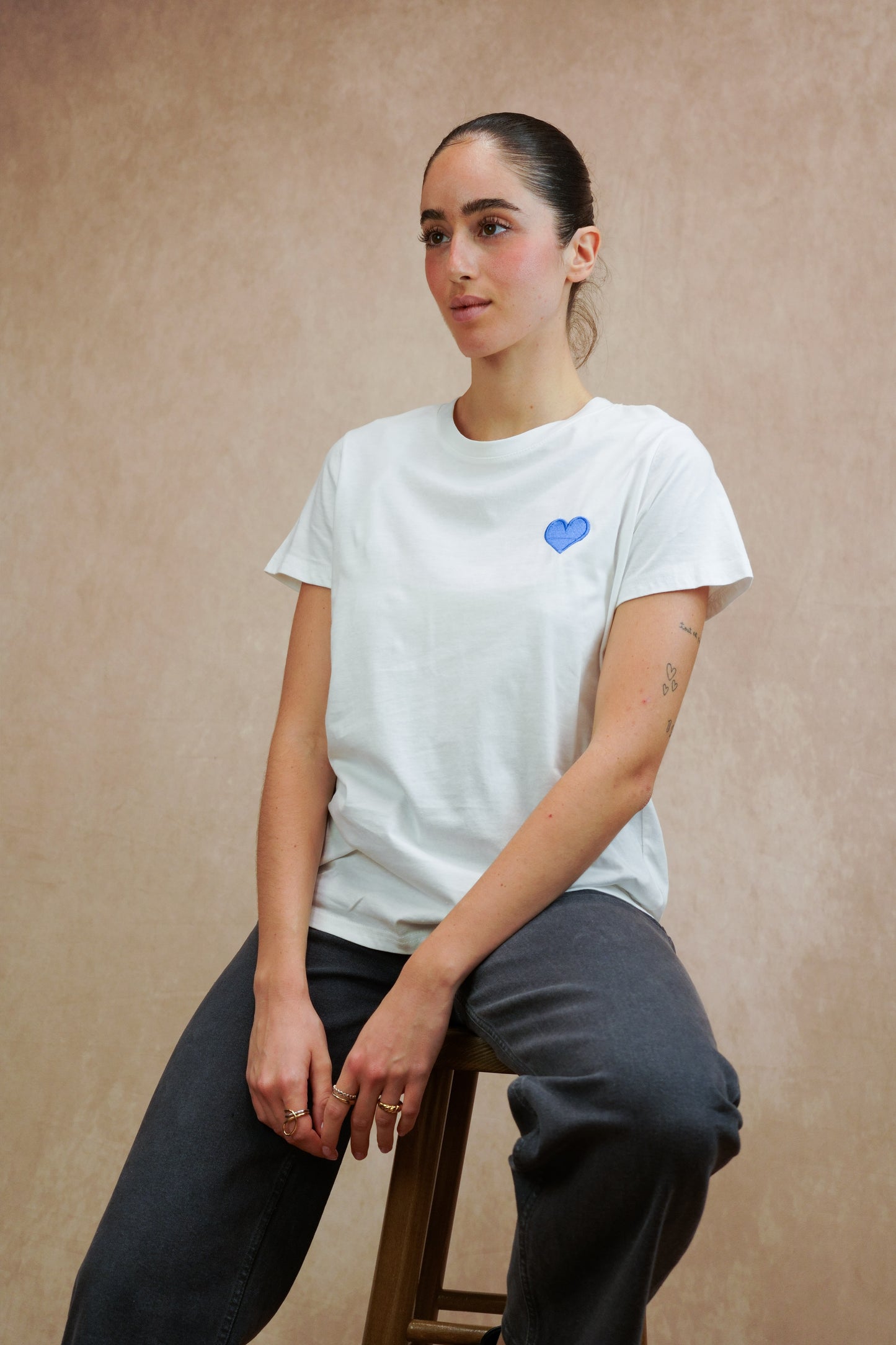 “HEART” embroidery T-shirt