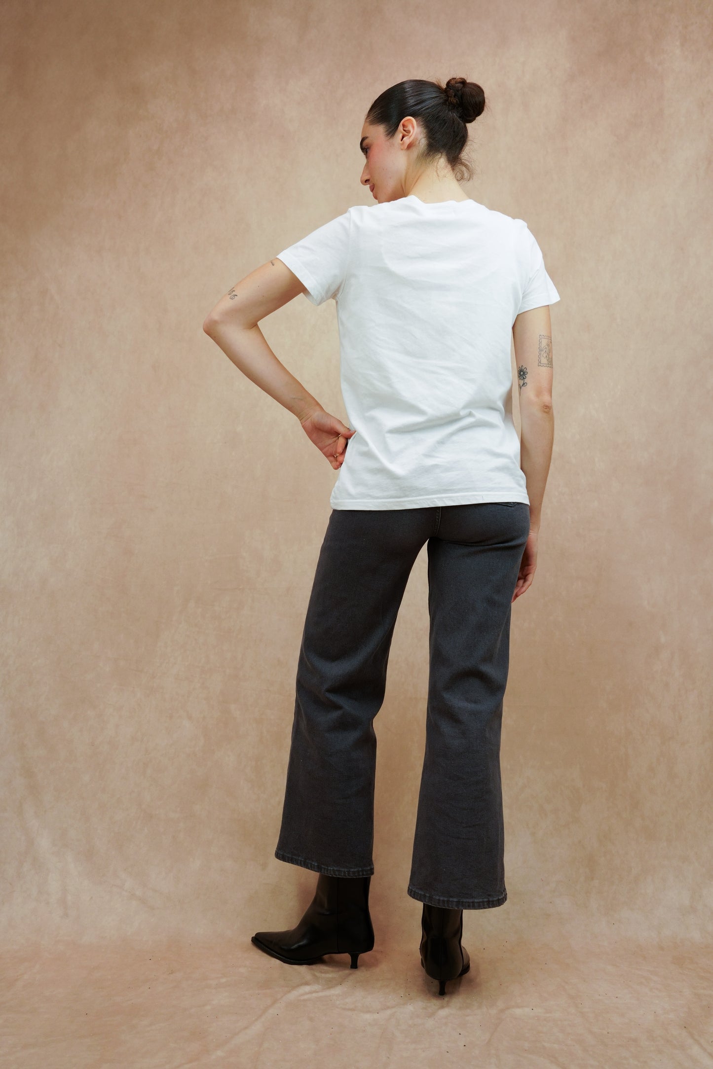 “HEART” embroidery T-shirt