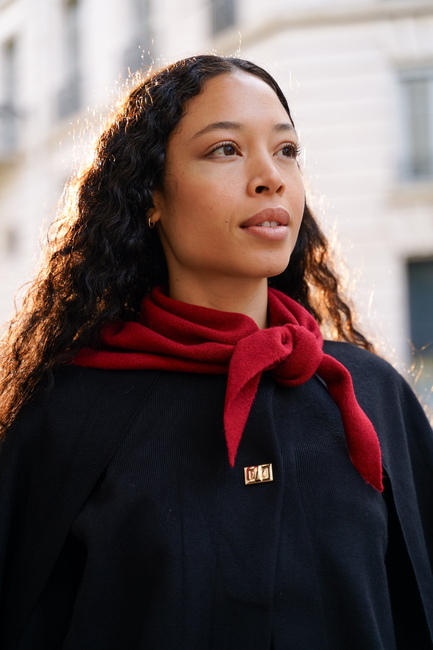FOULARD TRIANGULAIRE EN MAILLE