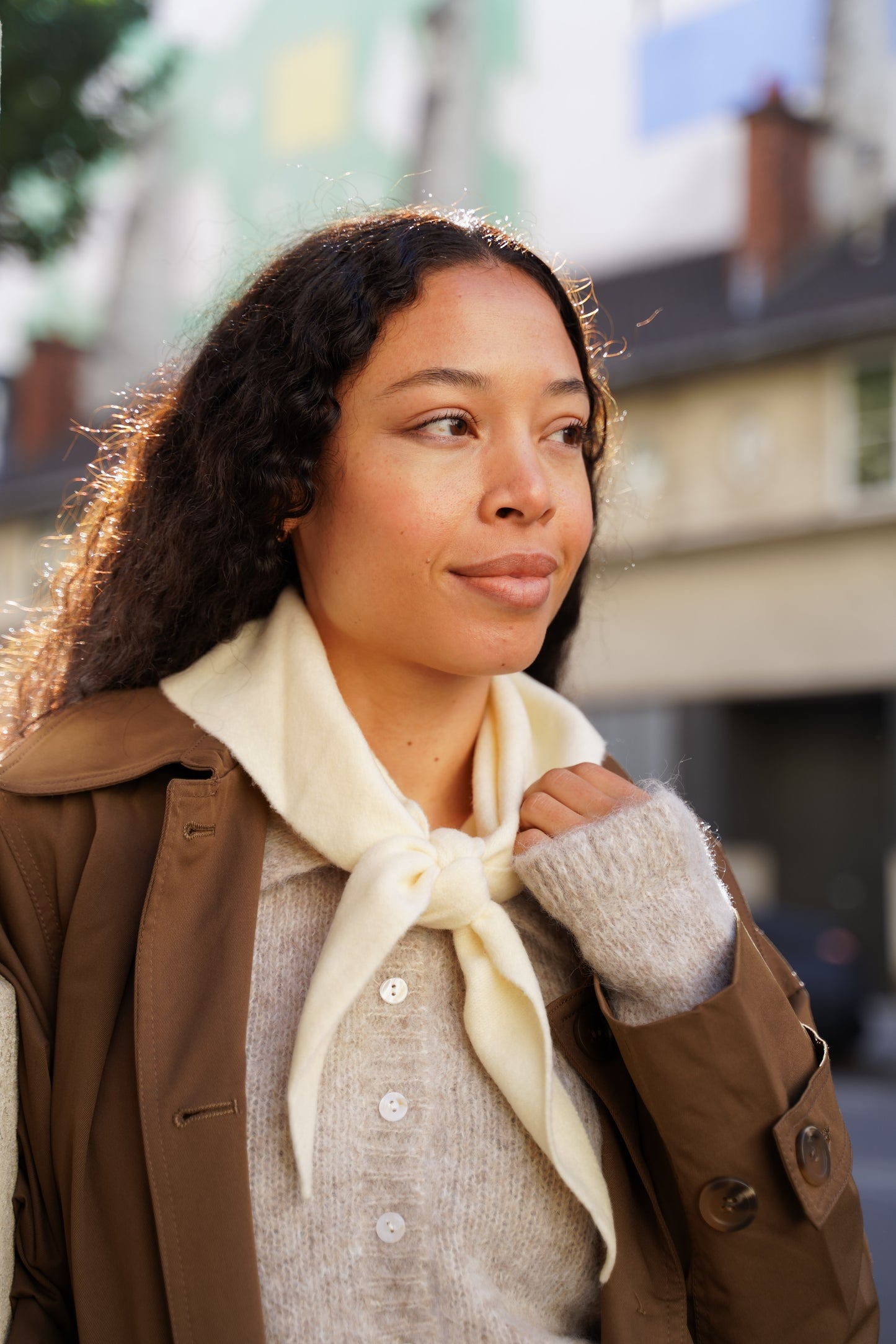 FOULARD TRIANGULAIRE EN MAILLE