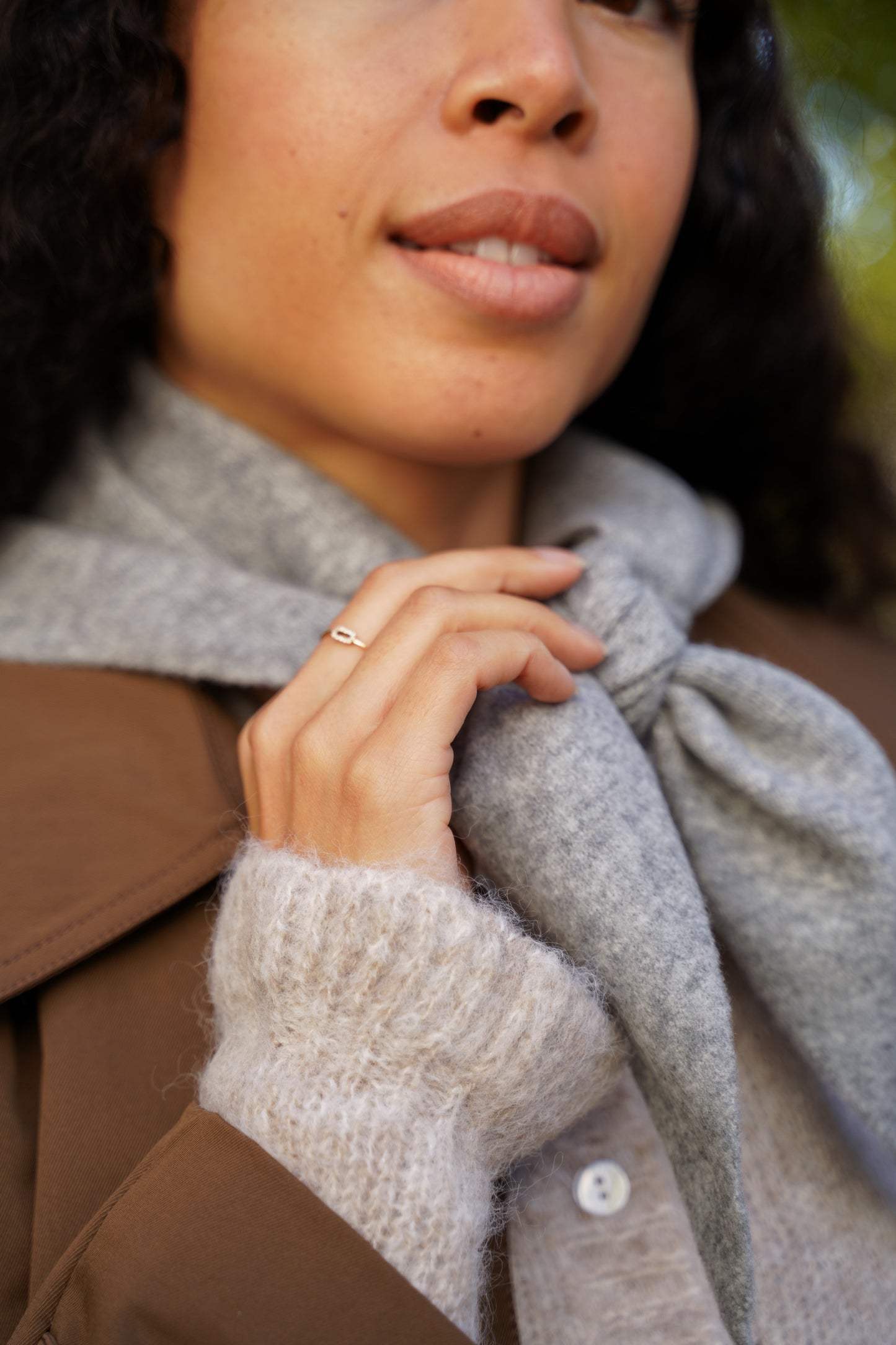 FOULARD TRIANGULAIRE EN MAILLE