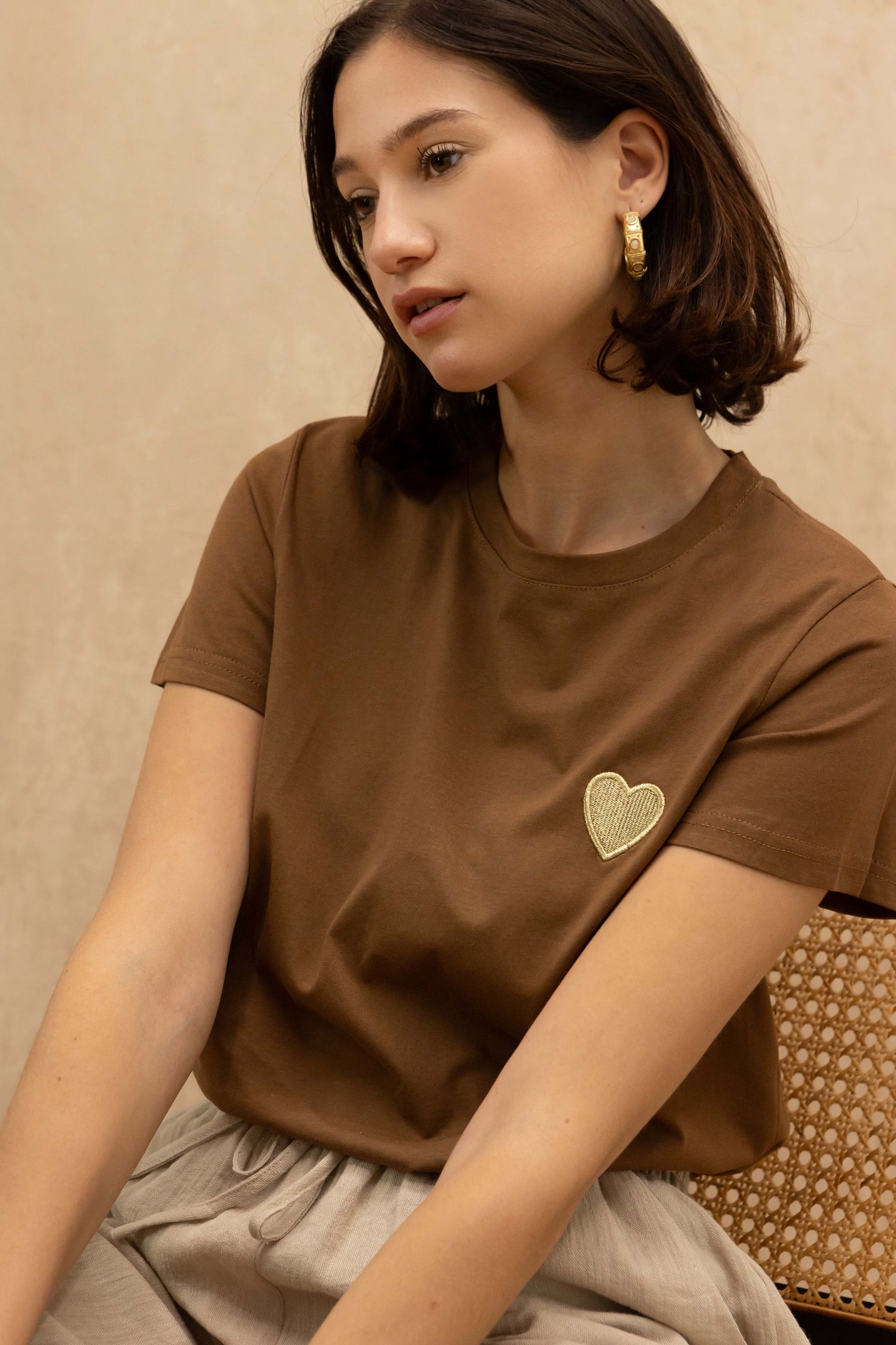 “HEART” embroidery T-shirt