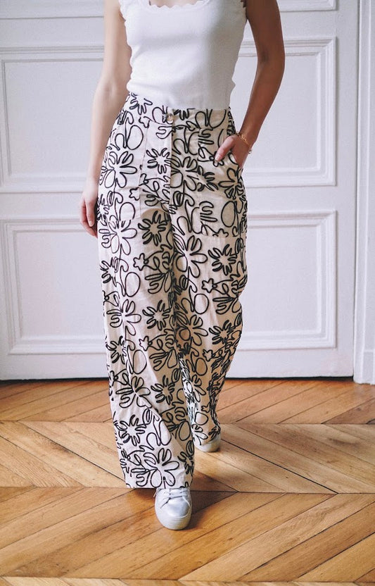 Pants with Julianna embroidery