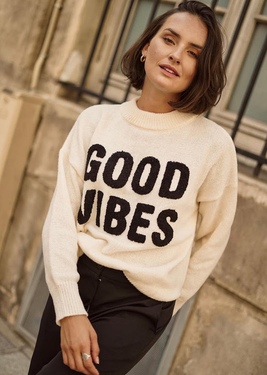 Pull à broderie "GOOD VIBES"