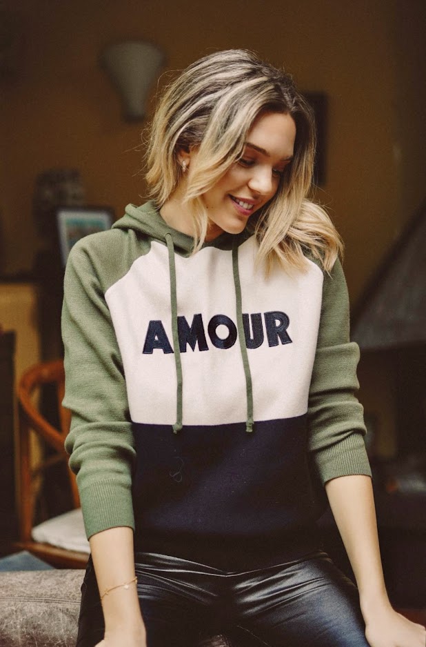 LOVE knitted sweatshirt