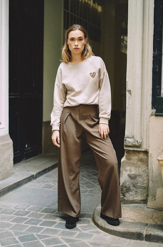 Leopard Heart Embroidery Sweatshirt