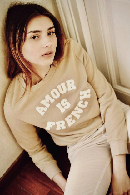 “AMOUR IS FRENCH” sweatshirt 