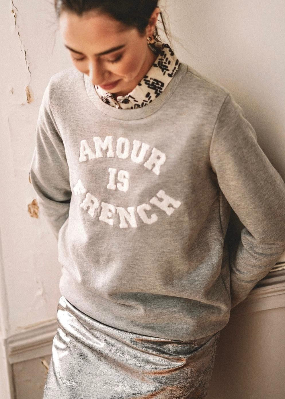 “AMOUR IS FRENCH” sweatshirt 