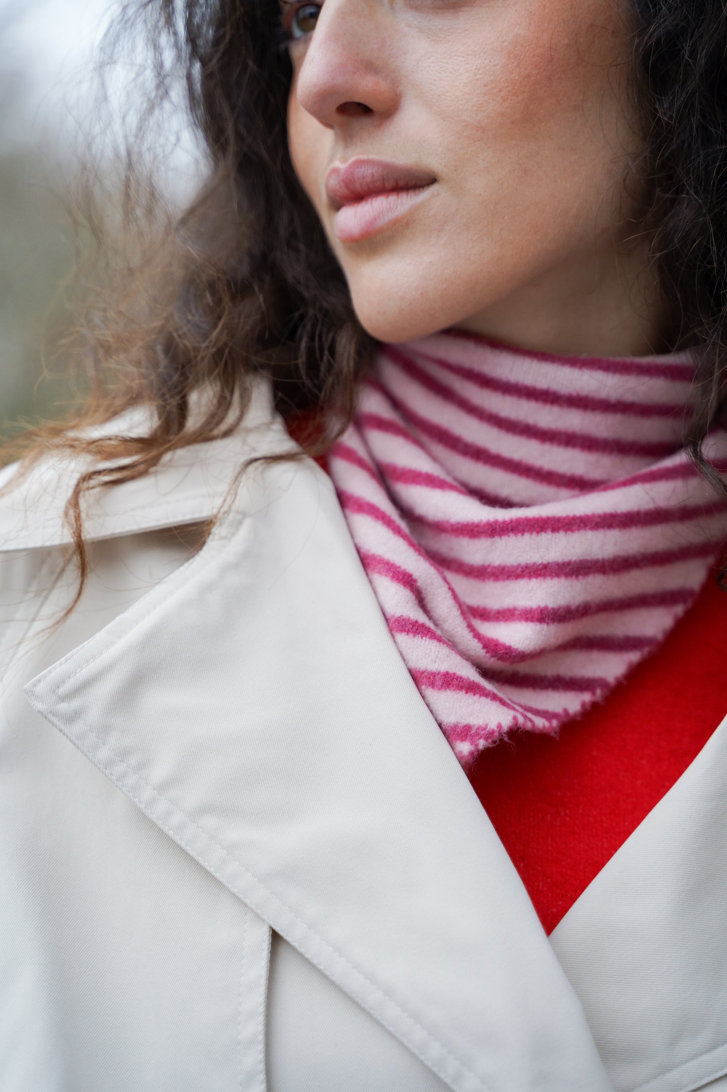 FOULARD TRIANGULAIRE À RAYURES