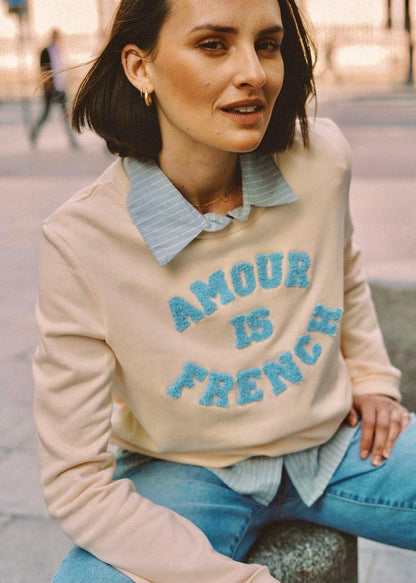 “AMOUR IS FRENCH” sweatshirt 