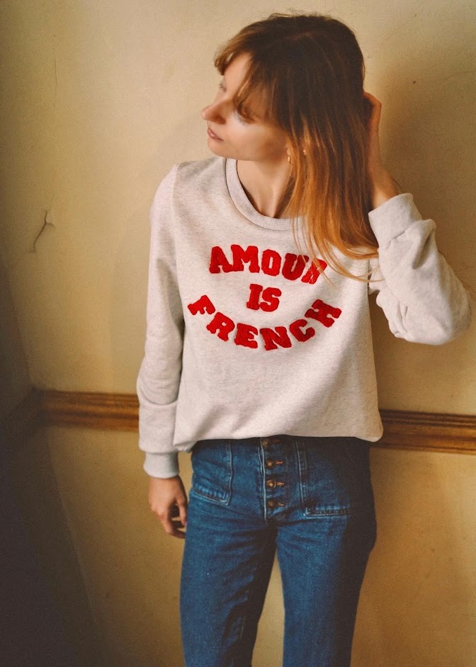 Sweat "AMOUR IS FRENCH"