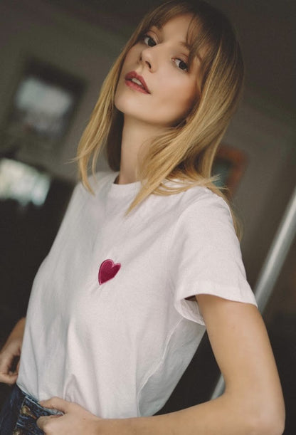 “HEART” embroidery T-shirt