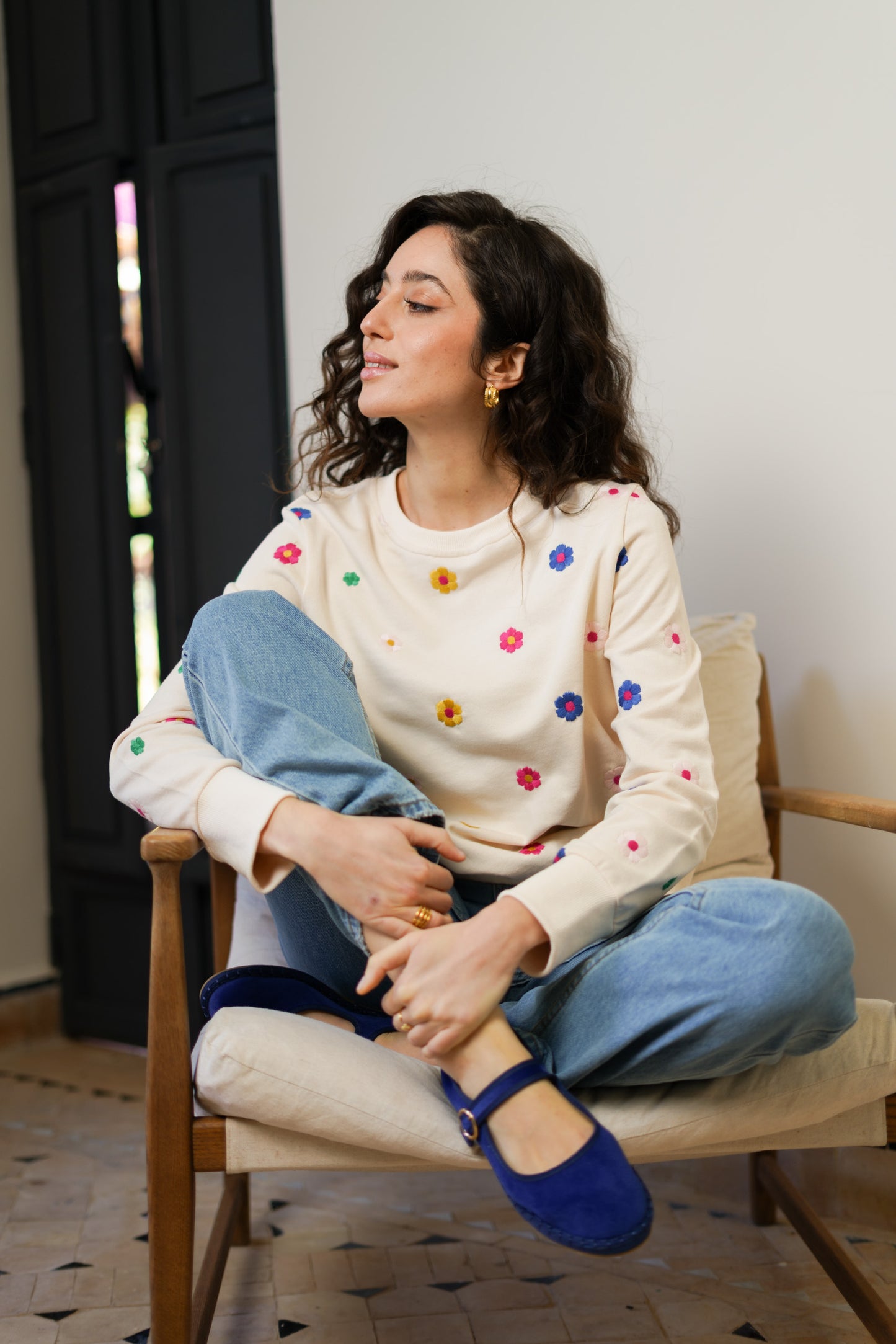 MULTICOLORED DAISY SWEATSHIRT