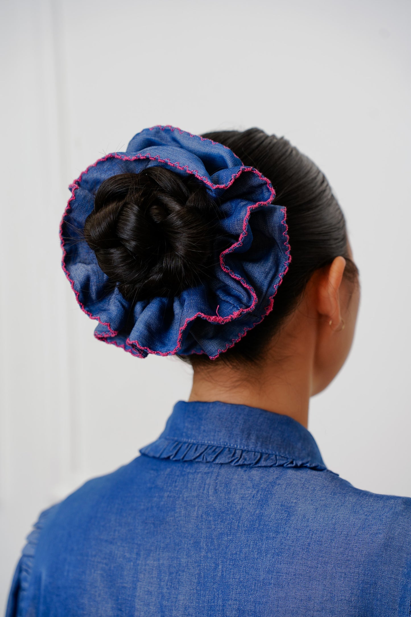 DENIM SCRUNCHIE