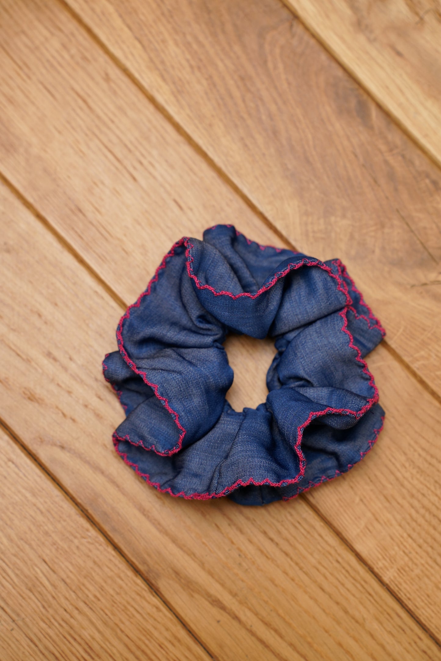 DENIM SCRUNCHIE