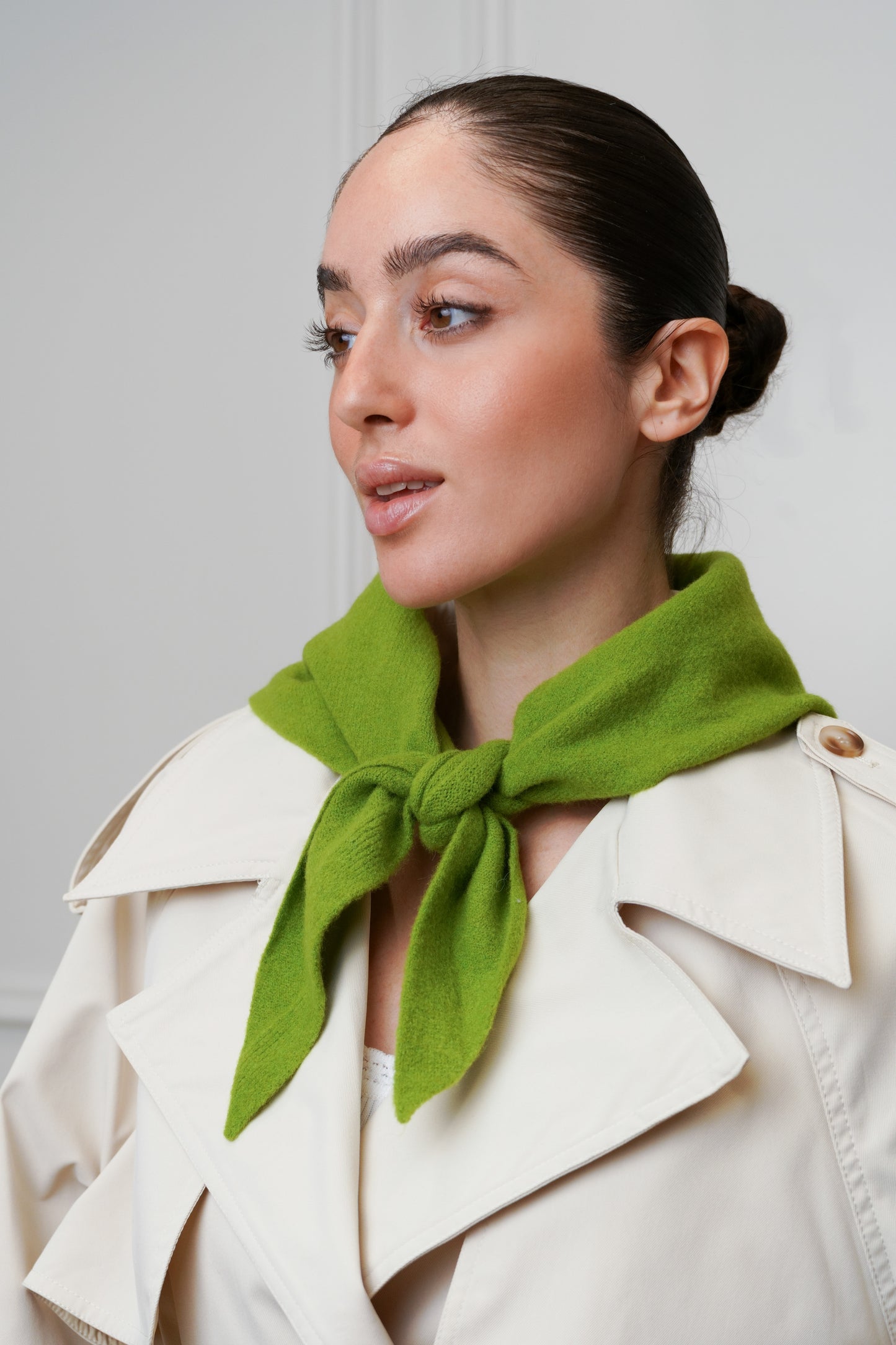 TRIANGULAR KNITTED SCARF