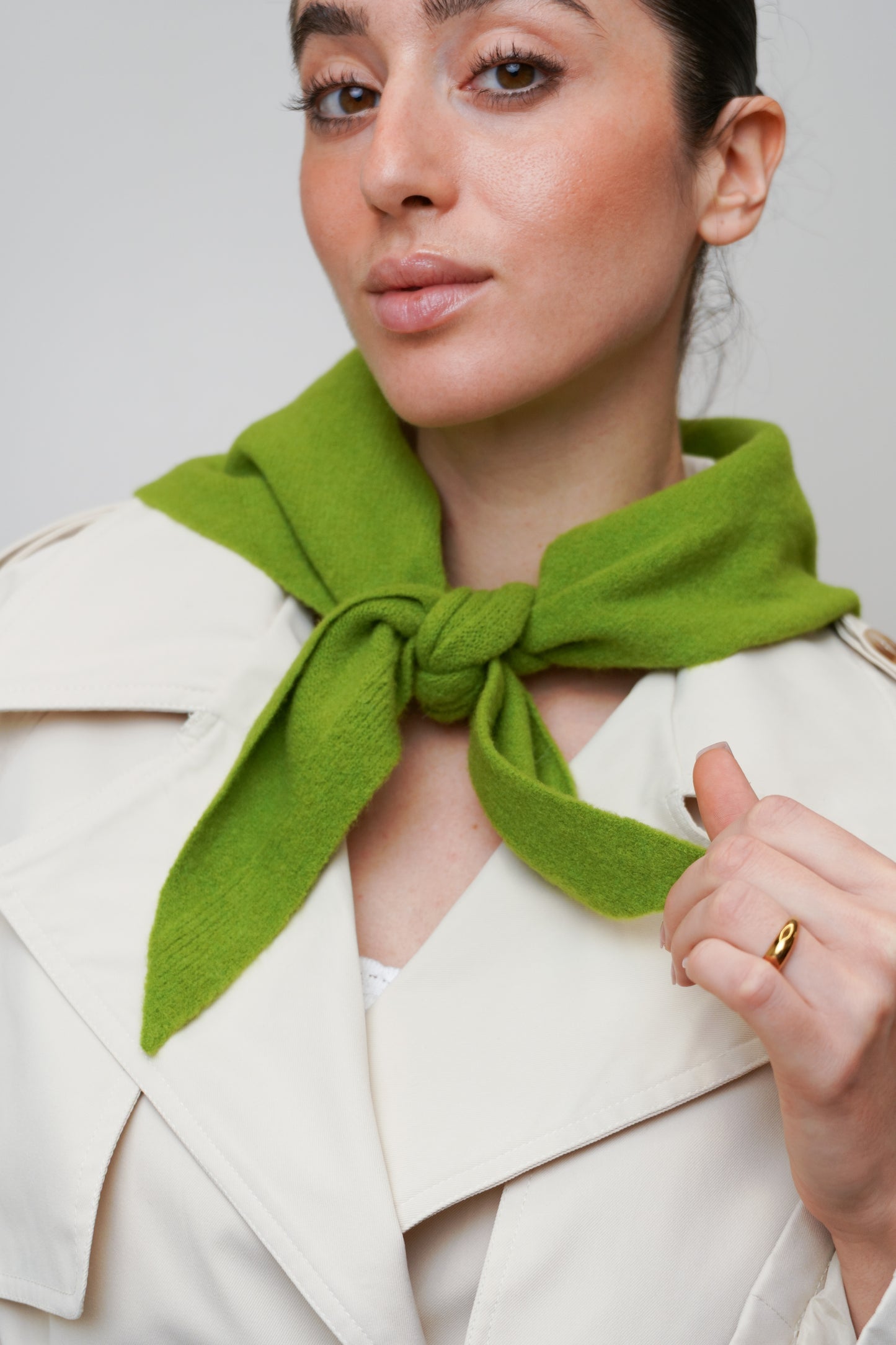 TRIANGULAR KNITTED SCARF