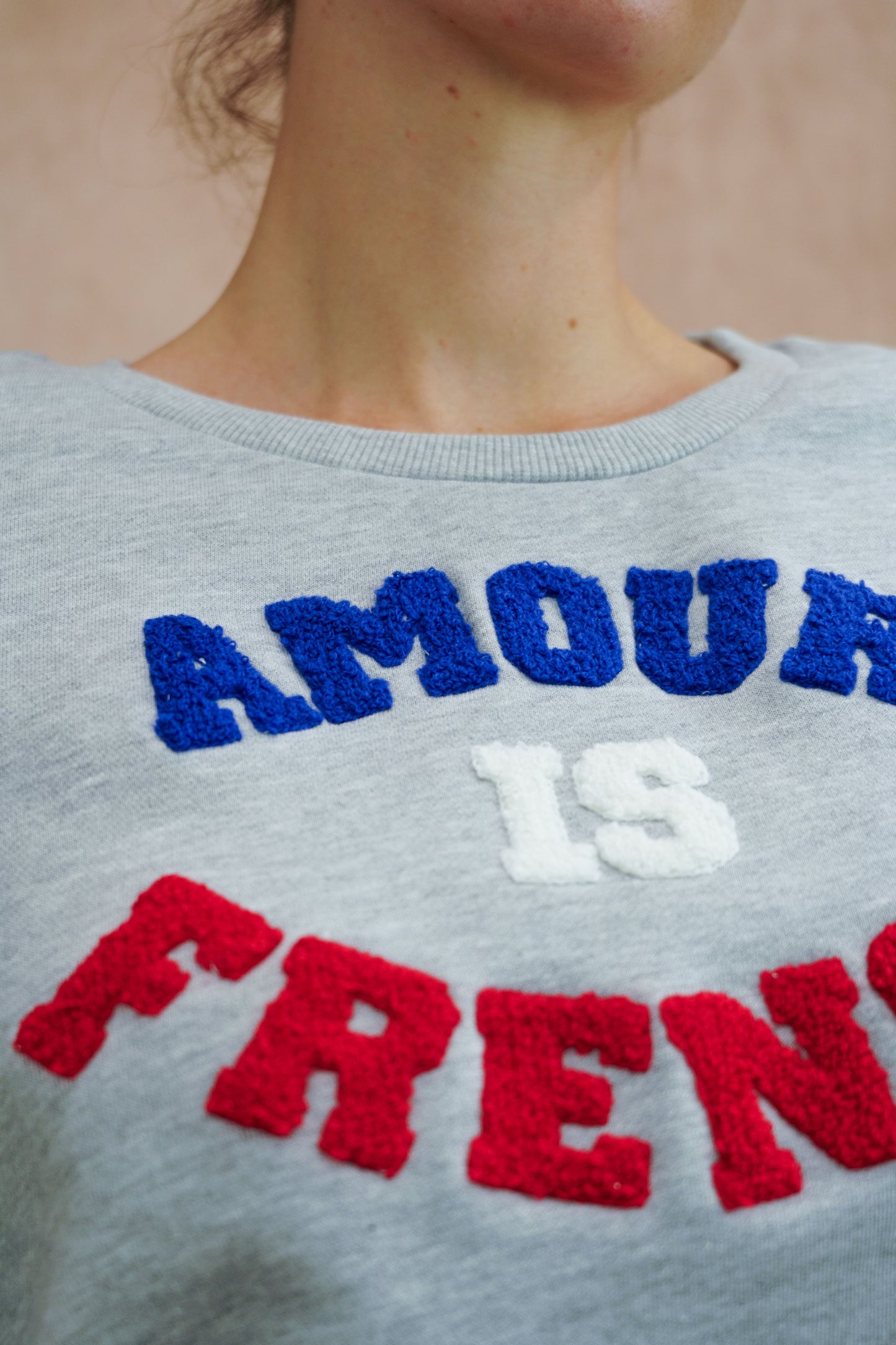 Sweat "AMOUR IS FRENCH"
