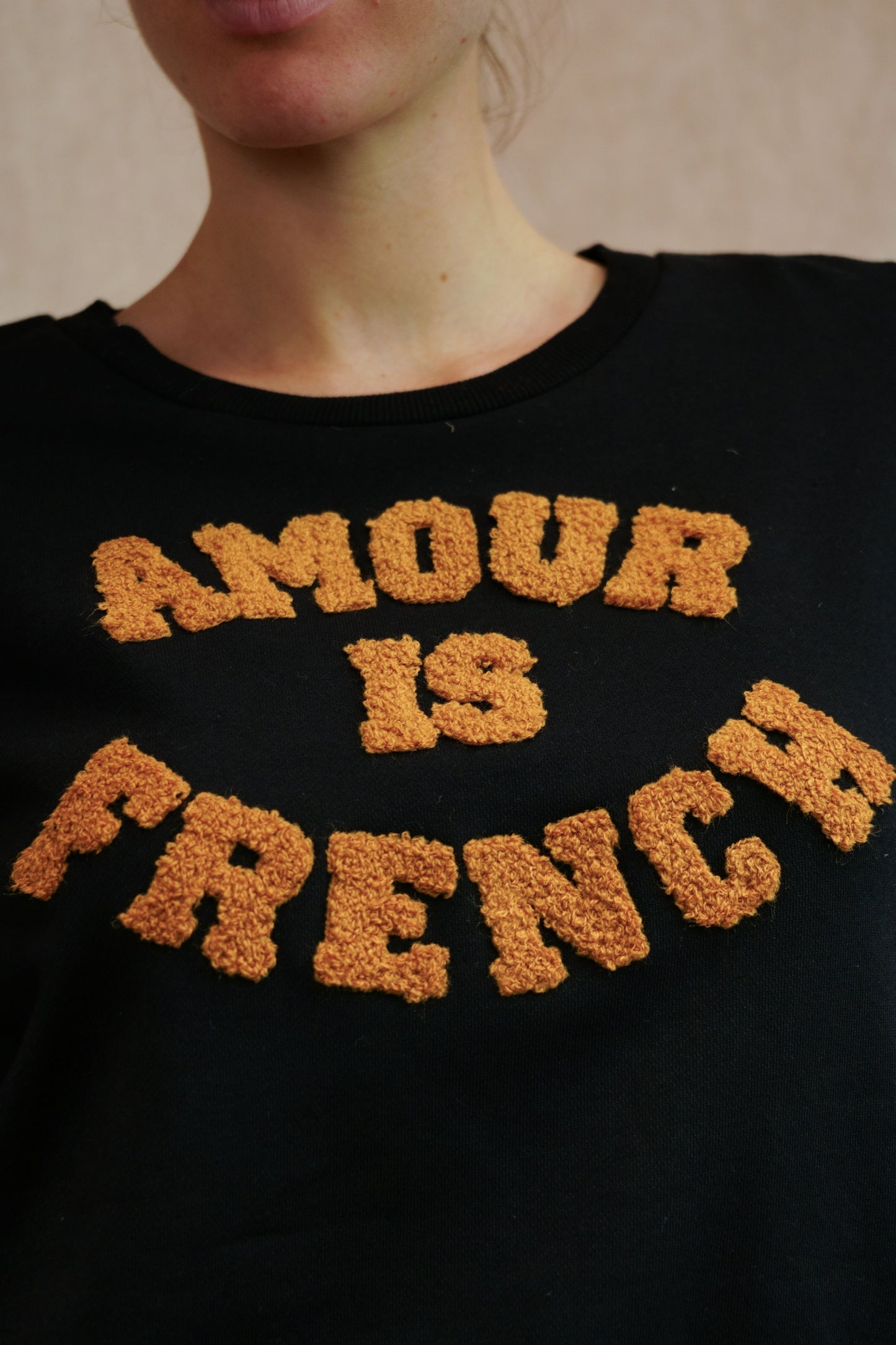 Sweat "AMOUR IS FRENCH"