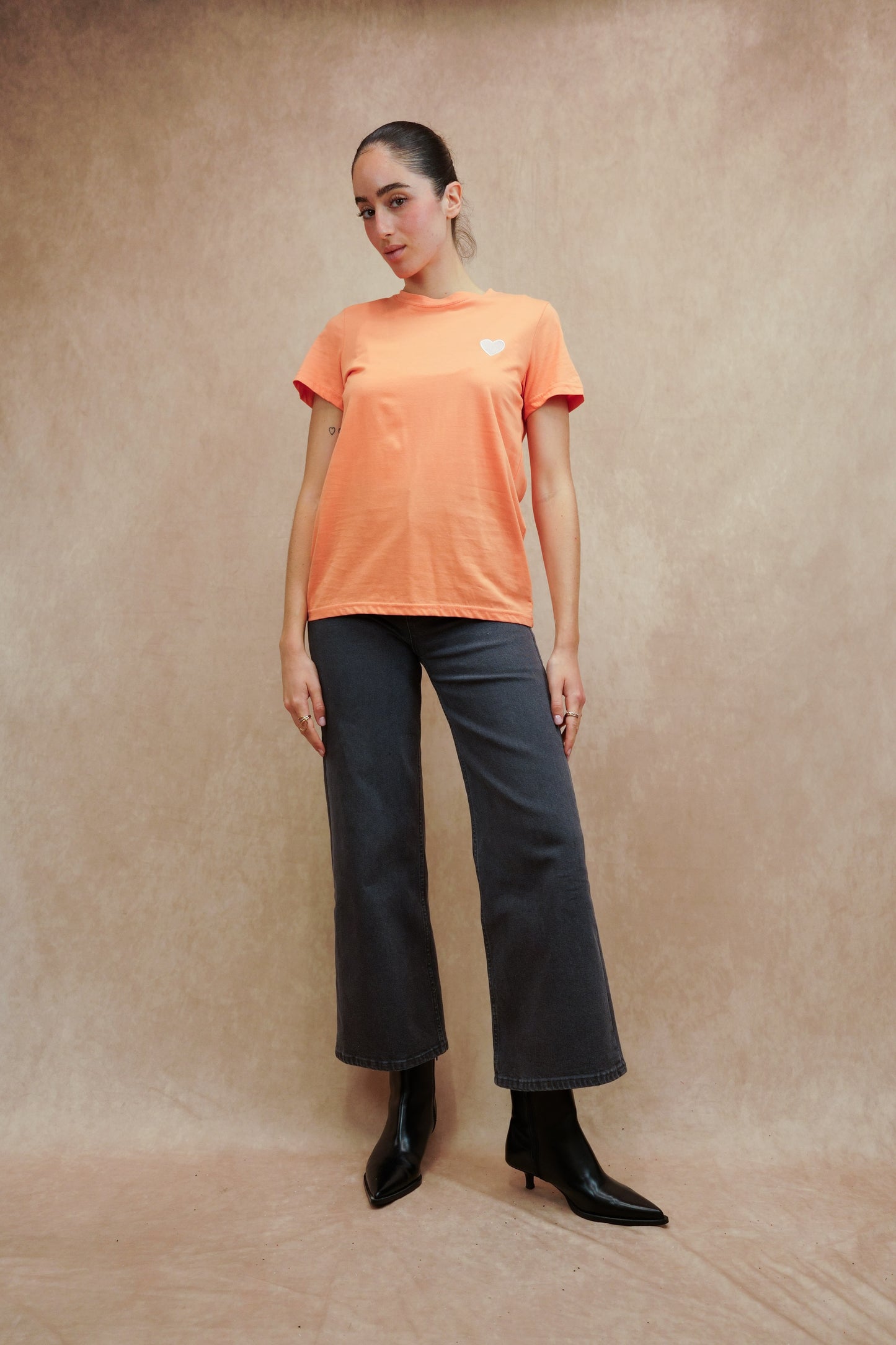 “HEART” embroidery T-shirt