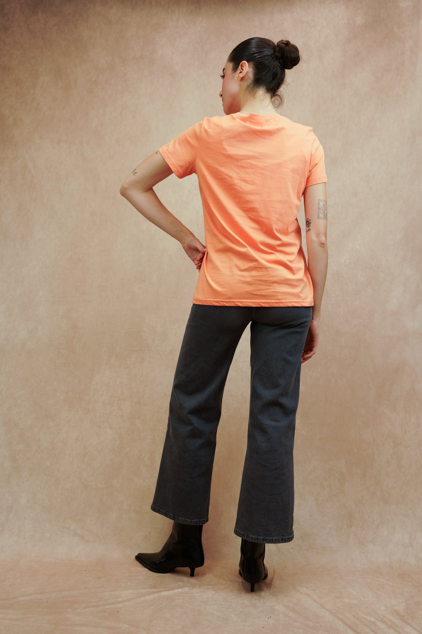 “HEART” embroidery T-shirt