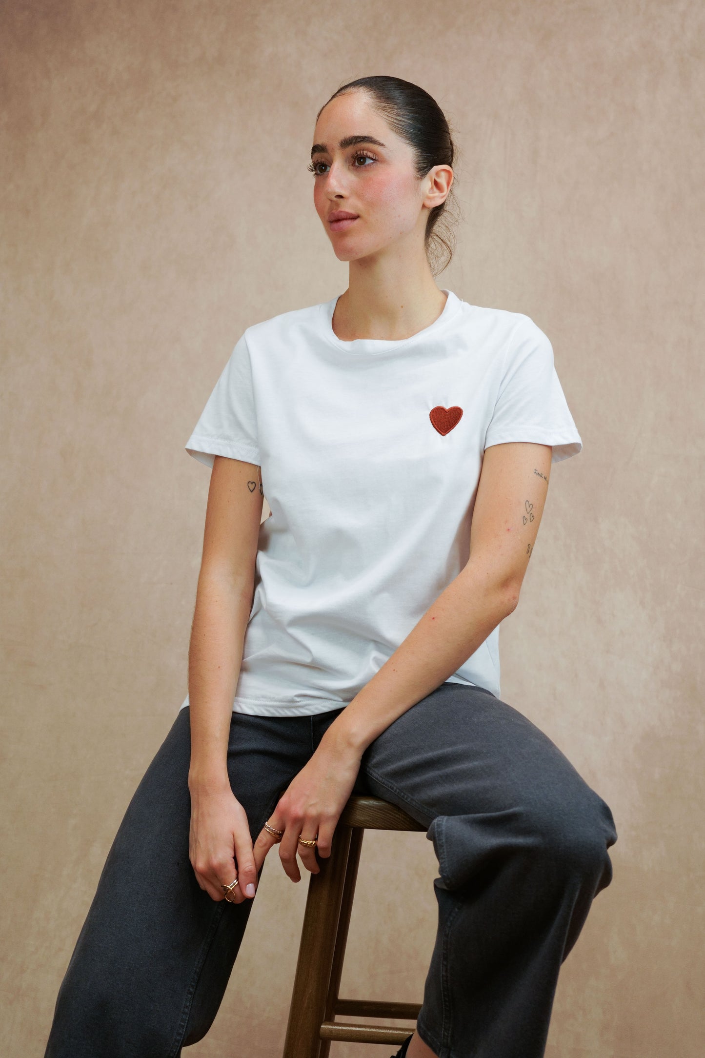“HEART” embroidery T-shirt