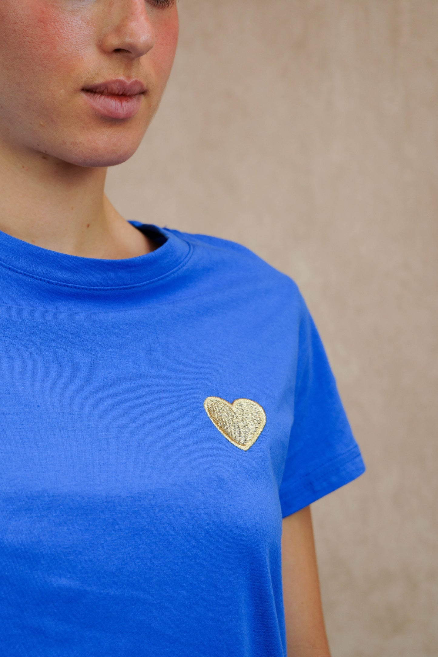 “HEART” embroidery T-shirt