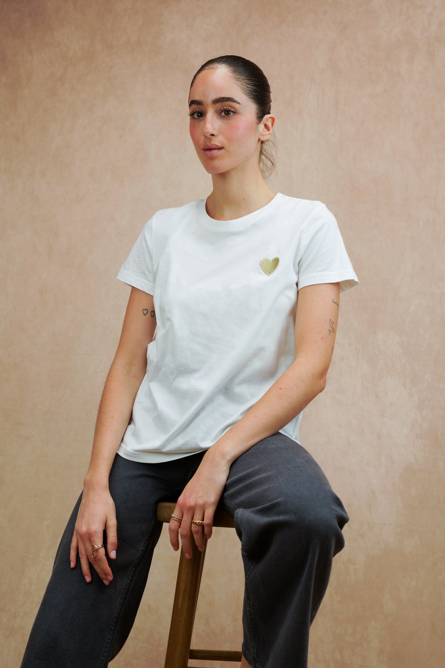 “HEART” embroidery T-shirt