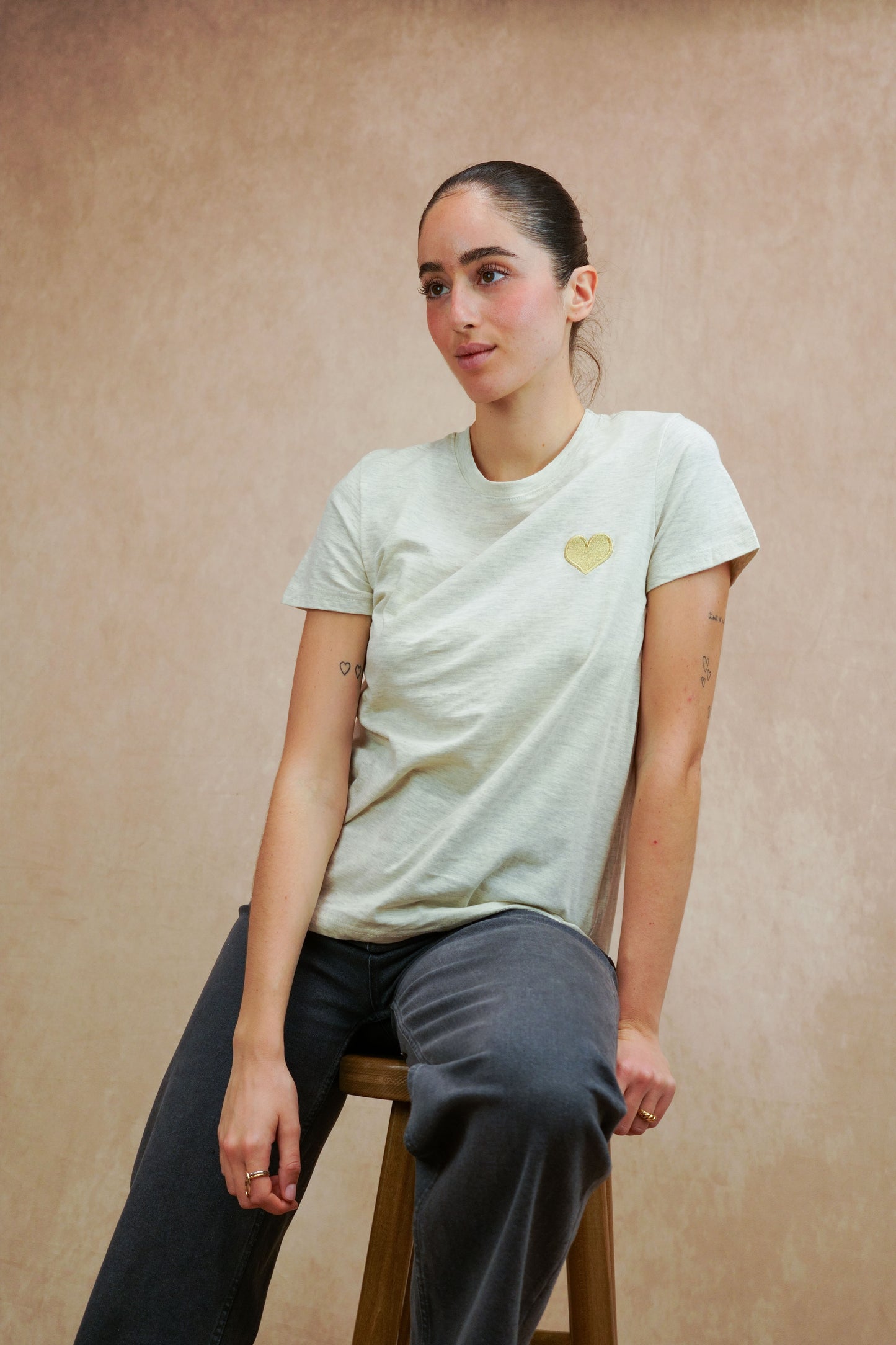 “HEART” embroidery T-shirt