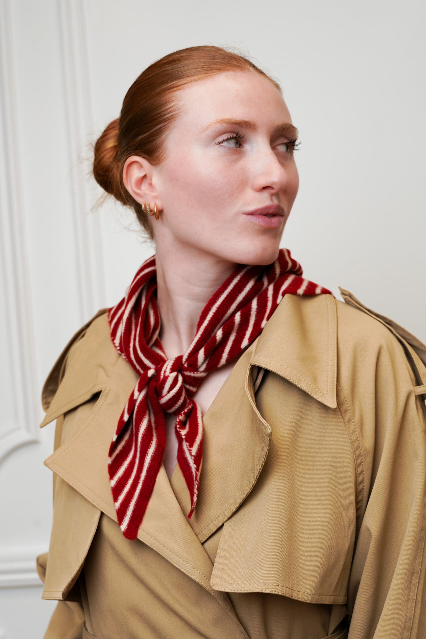 FOULARD TRIANGULAIRE À RAYURES