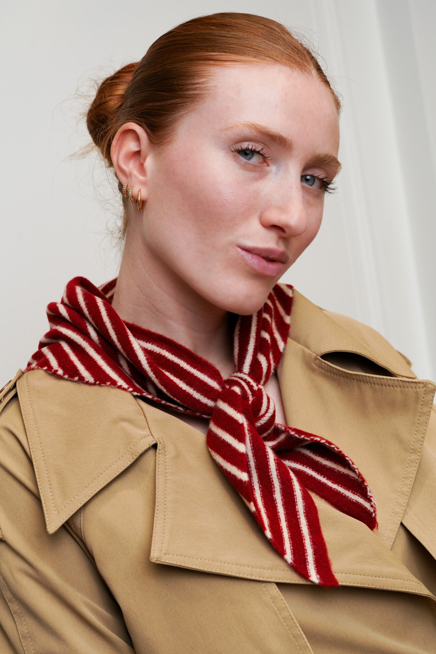 FOULARD TRIANGULAIRE À RAYURES