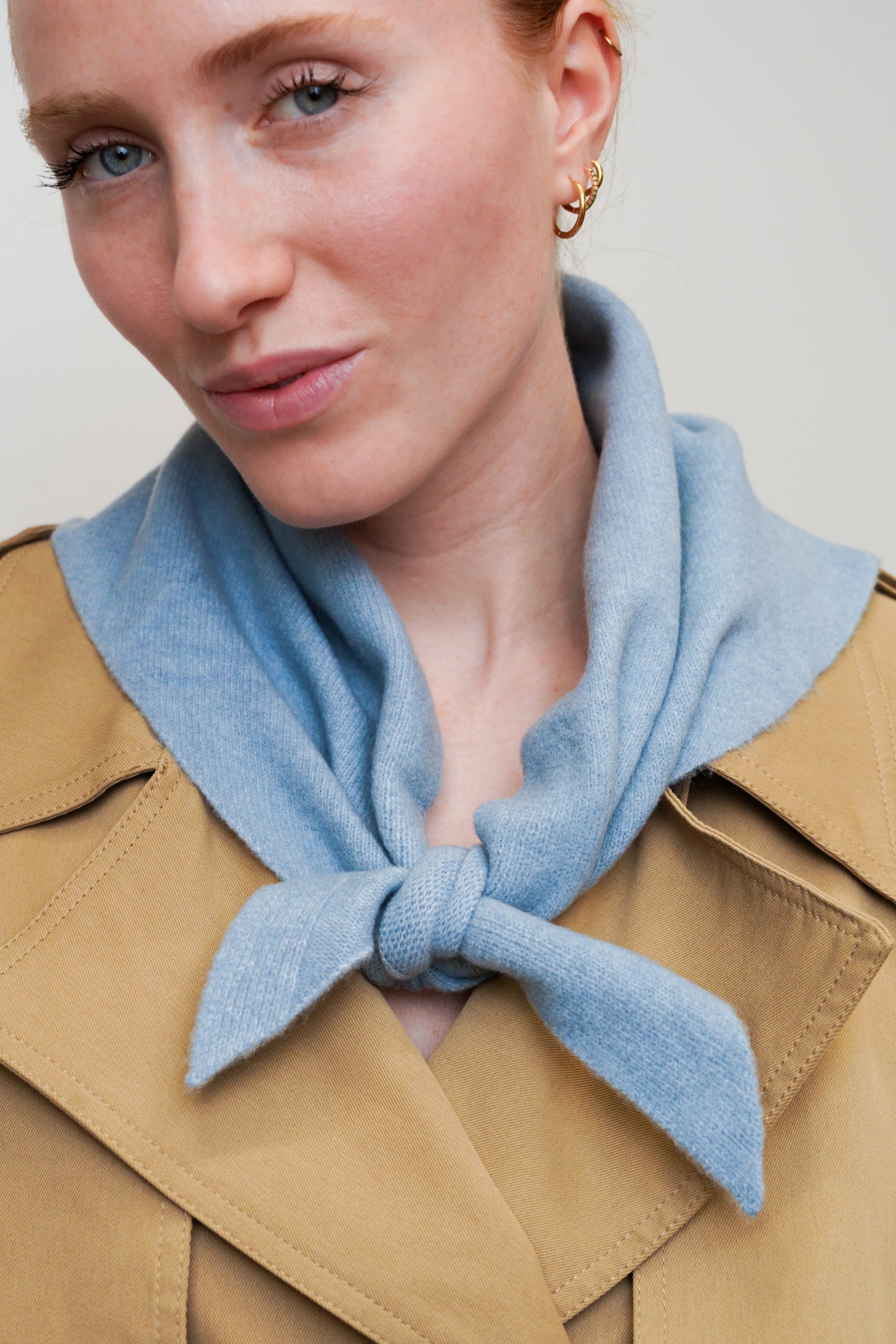 TRIANGULAR KNITTED SCARF