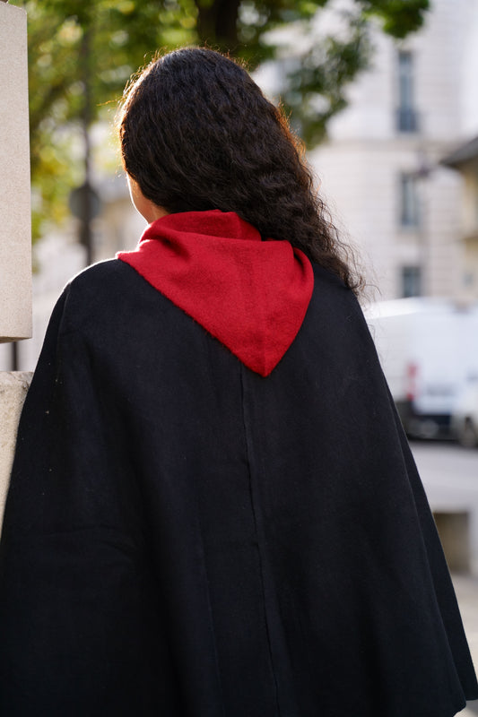 FOULARD TRIANGULAIRE EN MAILLE