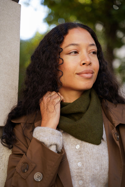 KNIT NECKERCHIEF