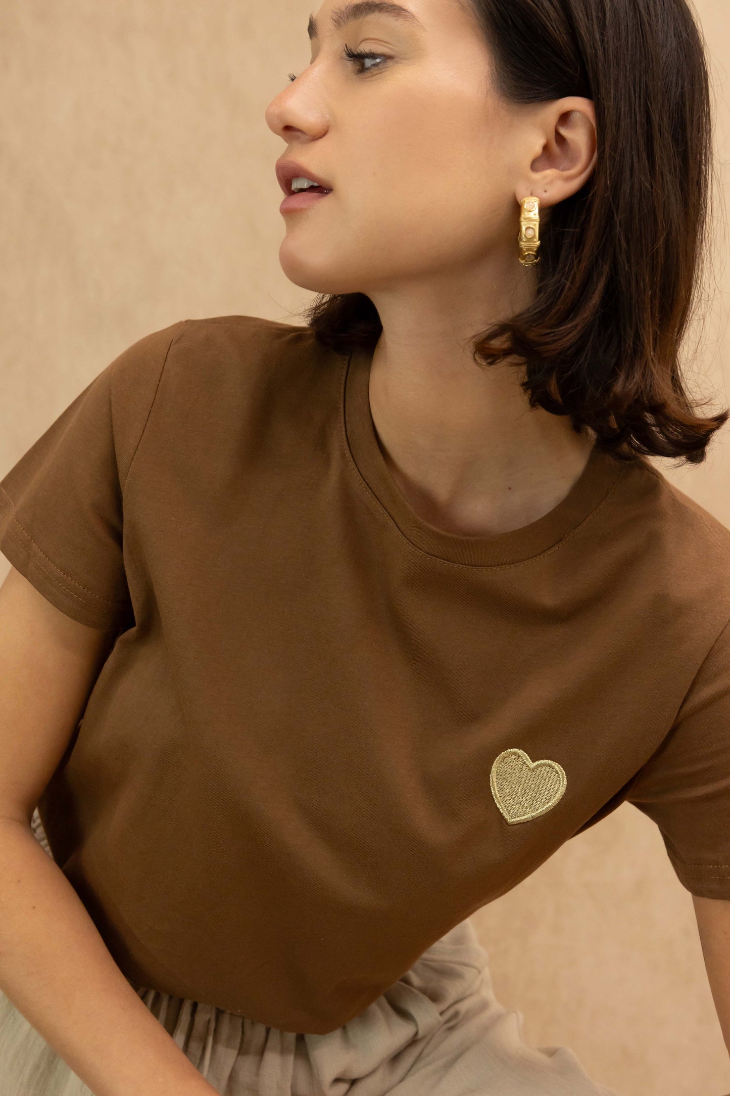 “HEART” embroidery T-shirt