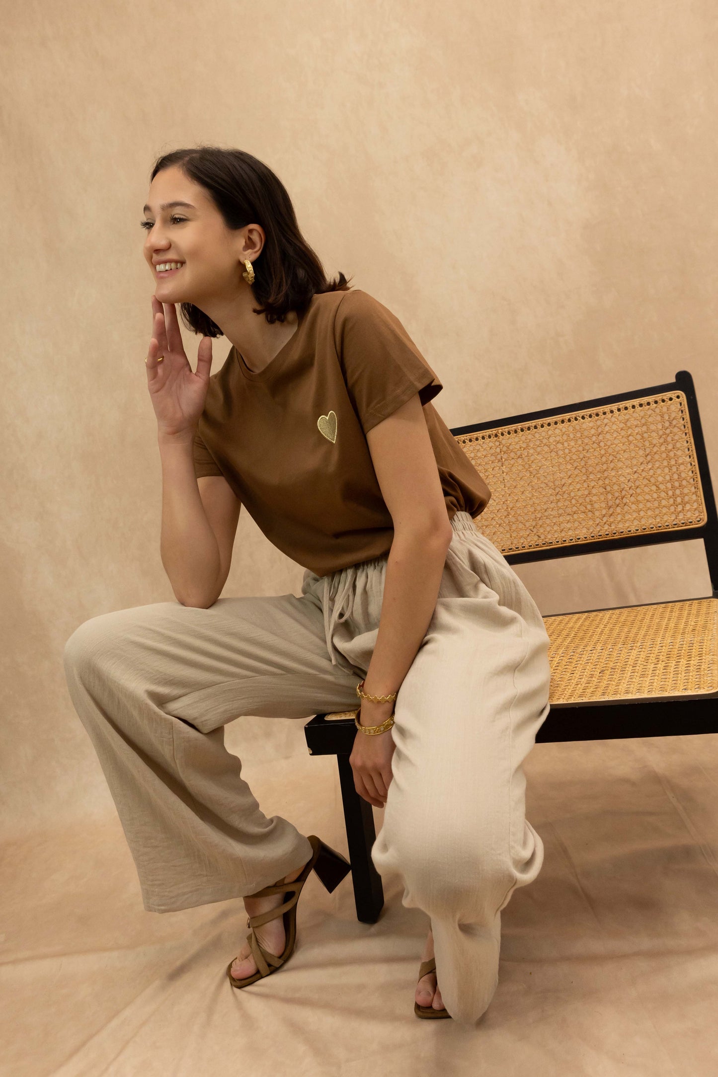 “HEART” embroidery T-shirt