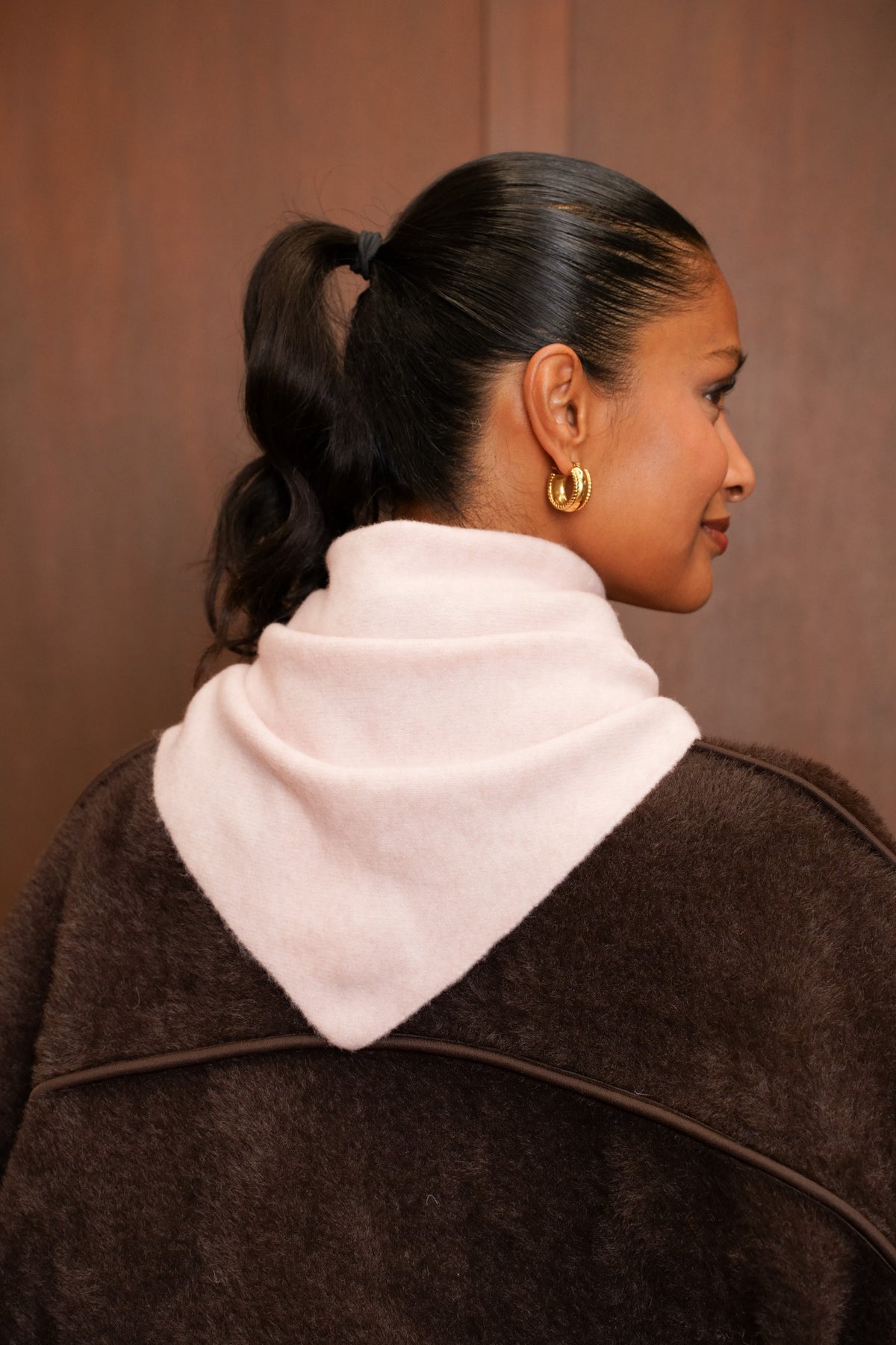 KNIT NECKERCHIEF