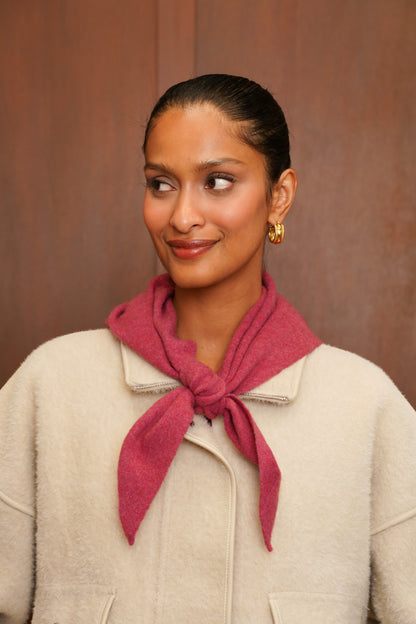 KNIT NECKERCHIEF