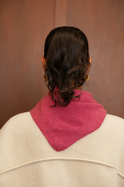 KNIT NECKERCHIEF