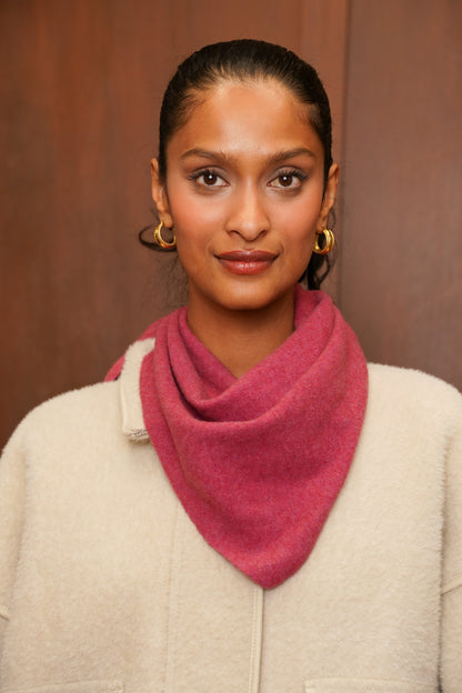 KNIT NECKERCHIEF